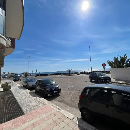 Blu Bay Apartment *