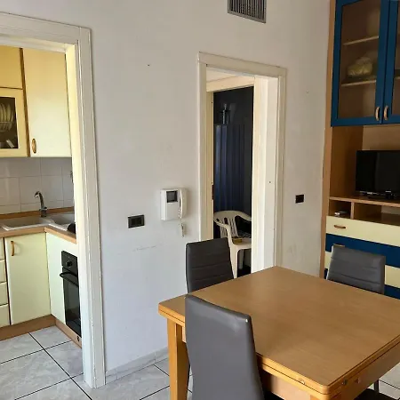 Apartment Blu Bay